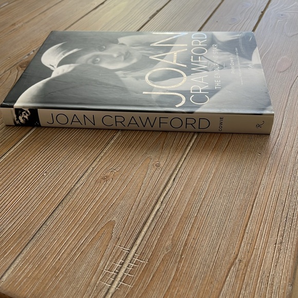 JOAN CRAWFORD
THE ENDURING STAR - Picture 5 of 5